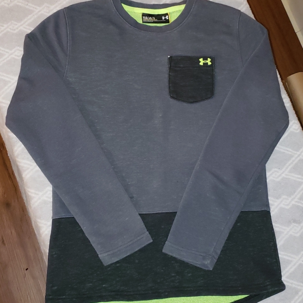 Boys Under Armour droptail sweatshirt